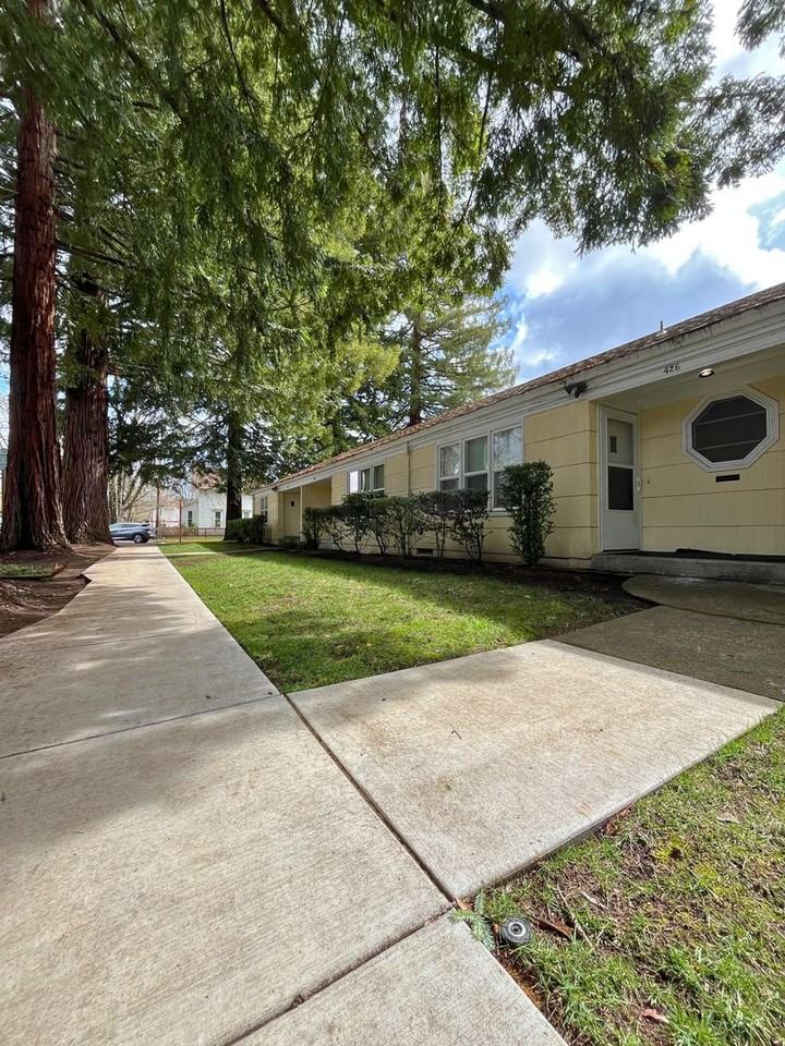 1014 Lawrence St - Photo 3 of 3