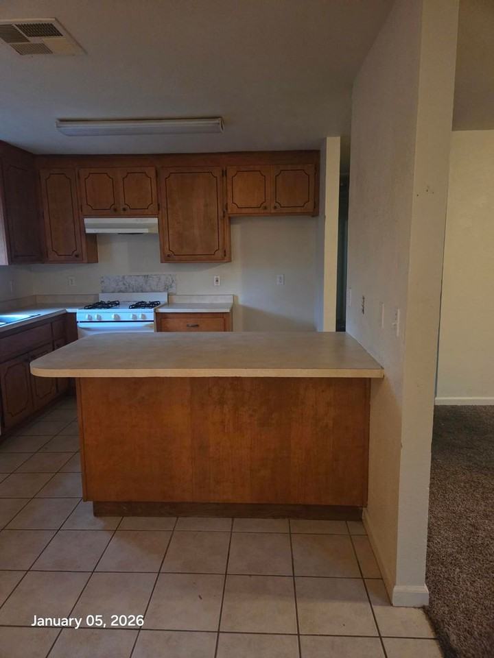 1133 Le Brun Ln Apt A - Photo 2 of 11