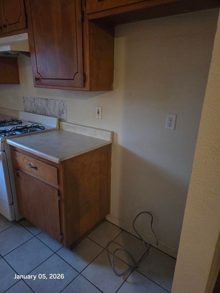 1133 Le Brun Ln Apt A - Photo 5 of 11