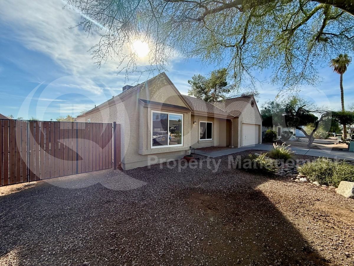 1549 E Drake Dr - Photo 2 of 27