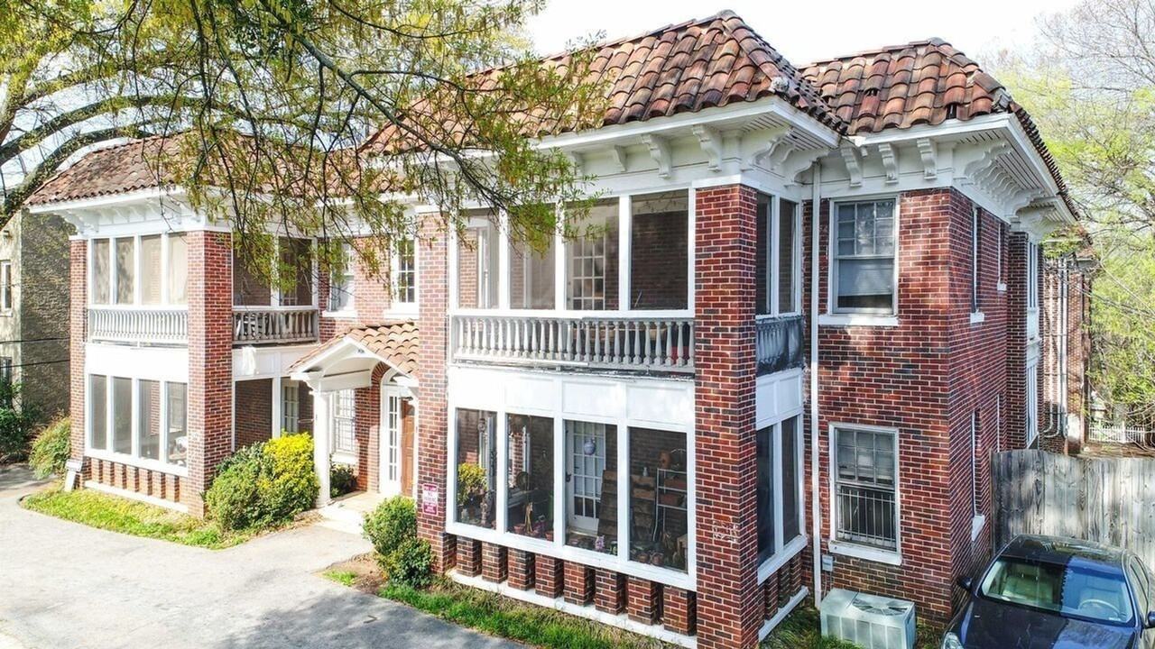 Charming Apartments in the Heart of Virginia Highland! - Photo 4 of 25