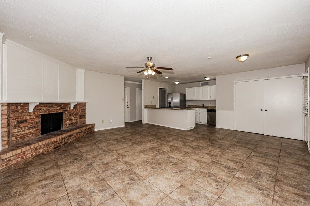 6317 Sunset Rd - Photo 3 of 16