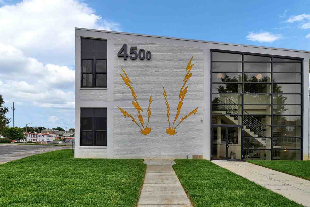 4500 S Kingshighway Blvd - Photo 2 of 18