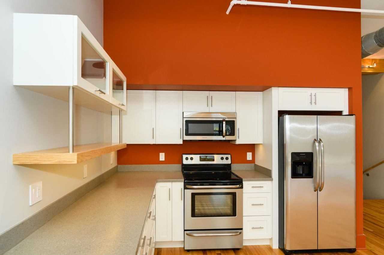 37 Biltmore Ave #301 - Photo 7 of 18