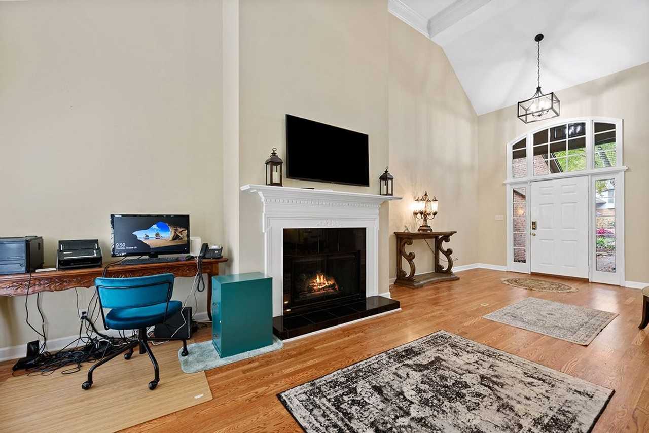 934 Ethans Glen Dr - Photo 4 of 37