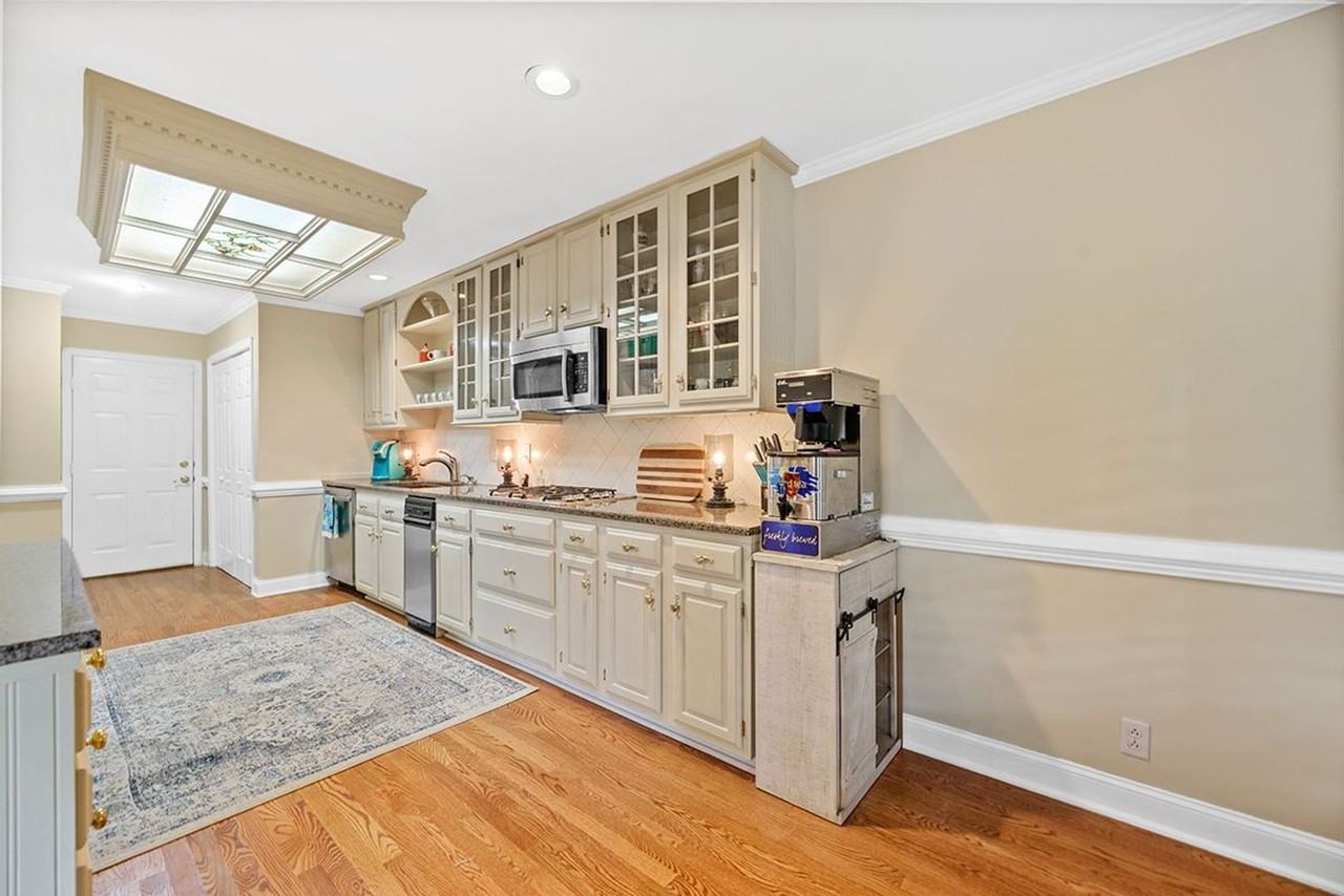 934 Ethans Glen Dr - Photo 7 of 37