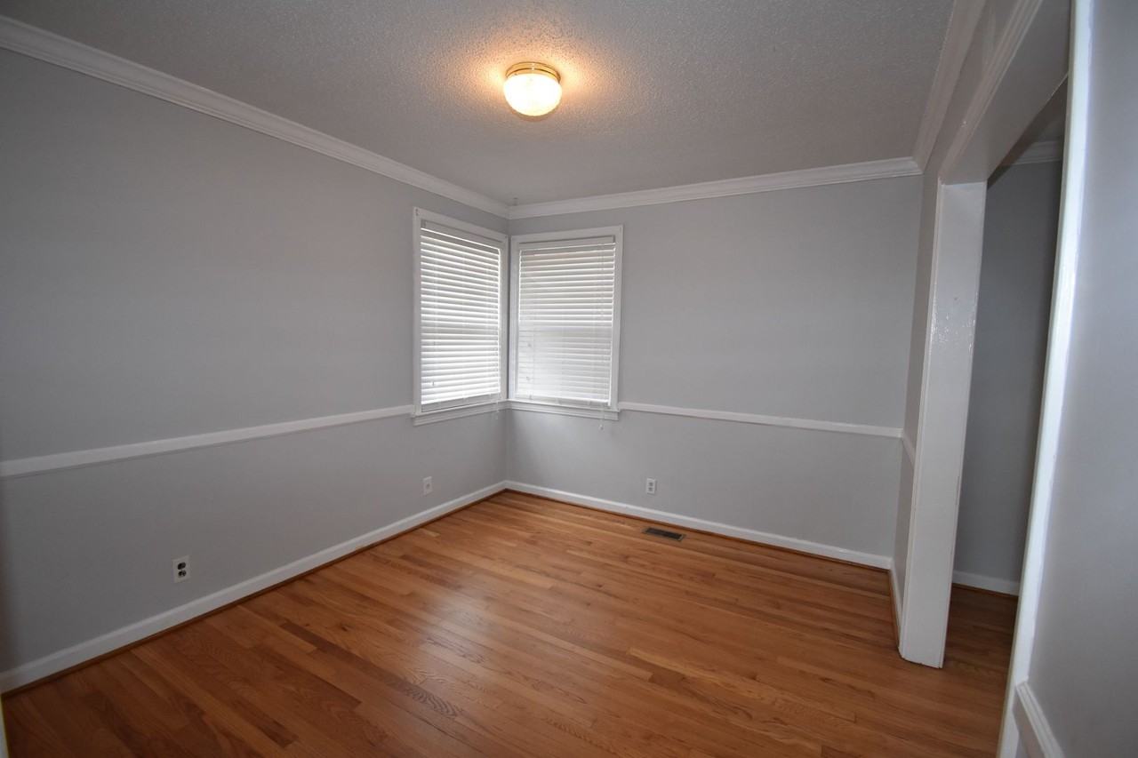 2028 Montgomery Pkwy - Photo 4 of 17