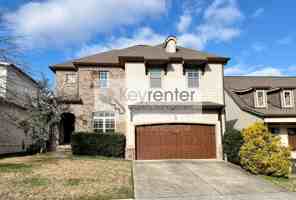 featured image of 2611 Wendell Way