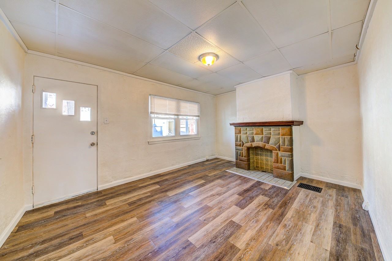 70 Greenbush St - Photo 4 of 25