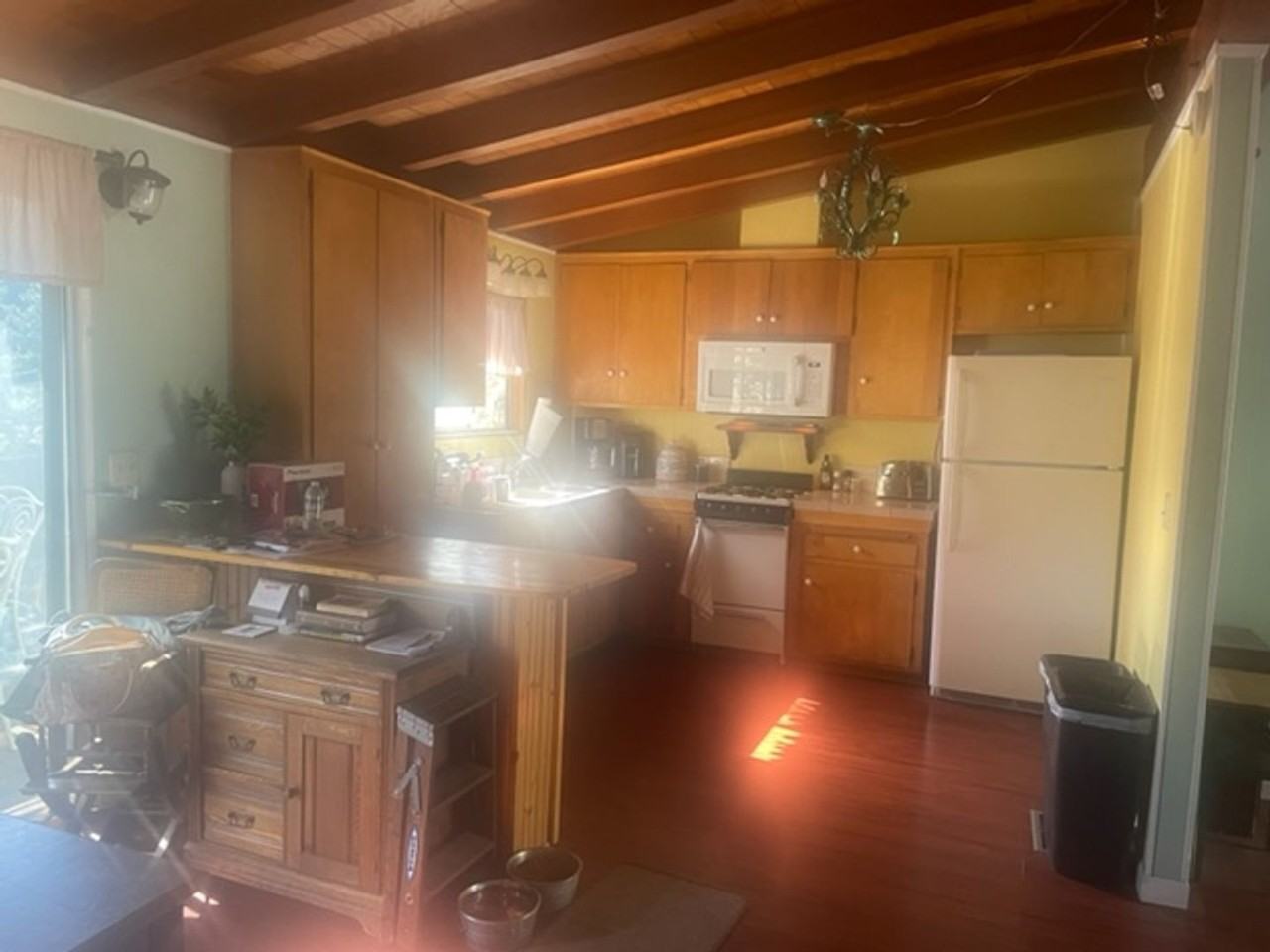 450 Davos Dr - Photo 4 of 14