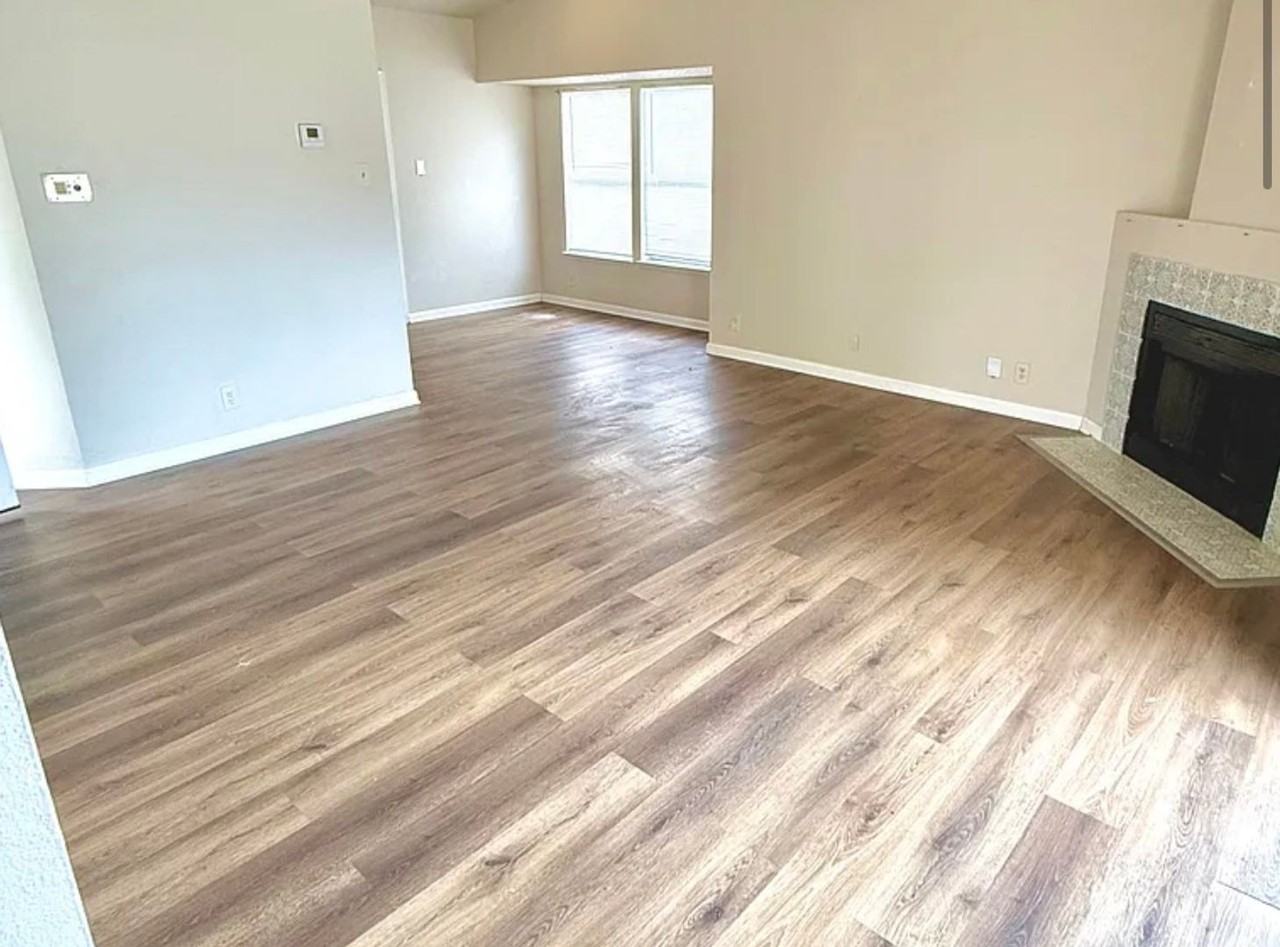 8425 Dixon Ridge Dr - Photo 3 of 9