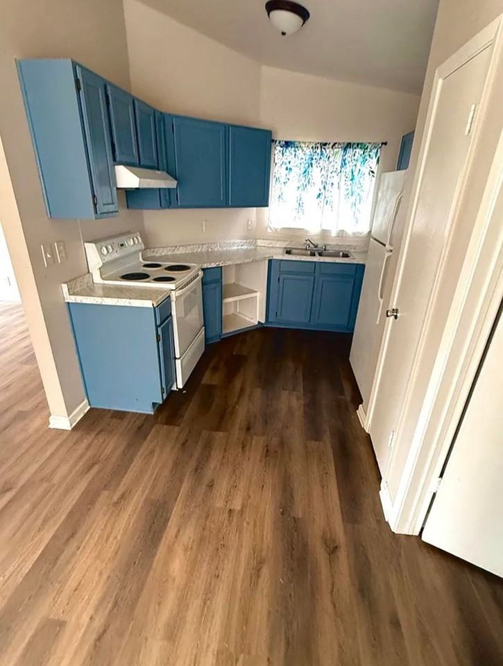 8425 Dixon Ridge Dr - Photo 5 of 9