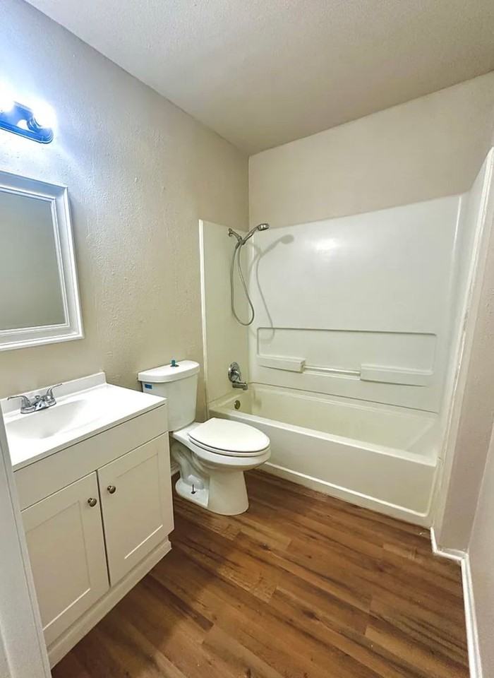 8432 Dixon Ridge Dr - Photo 6 of 10