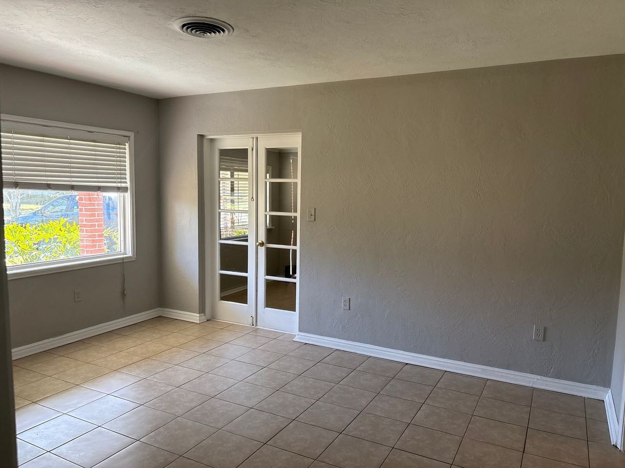 802 Huntington Pl - Photo 6 of 15