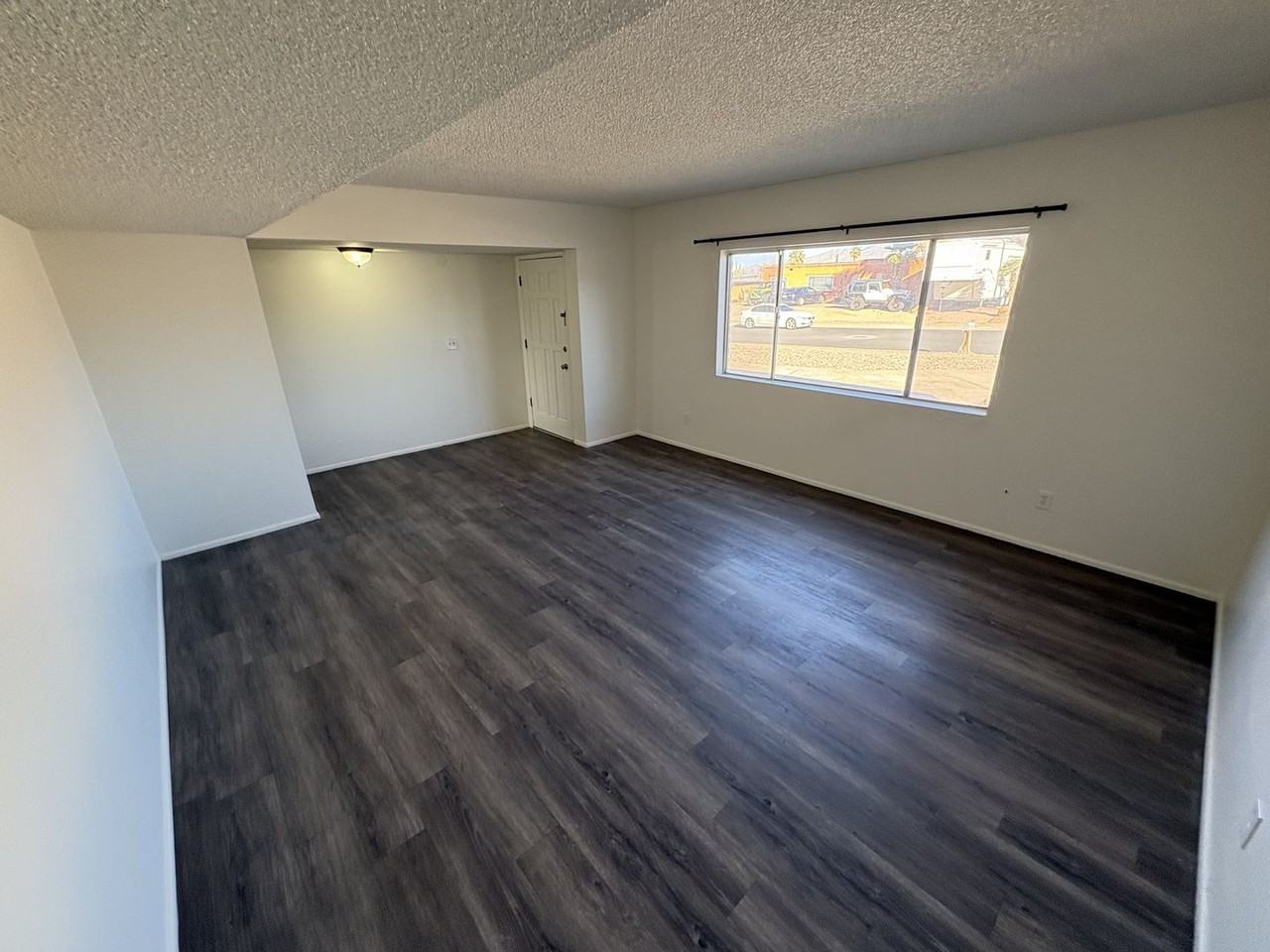 9226 E 26th St - Photo 6 of 32