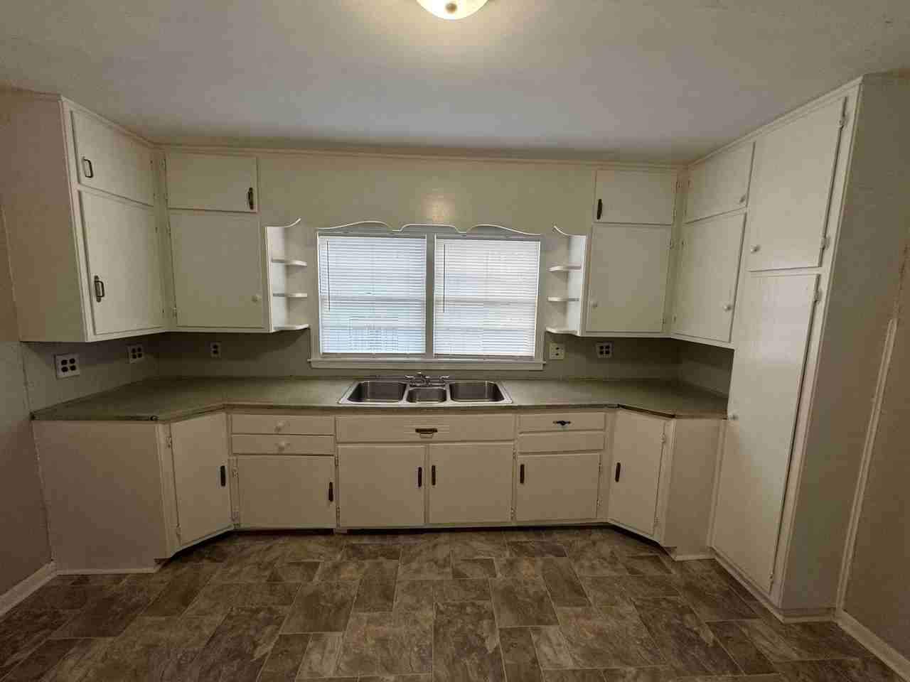 7620 4th Ave S - Photo 2 of 6