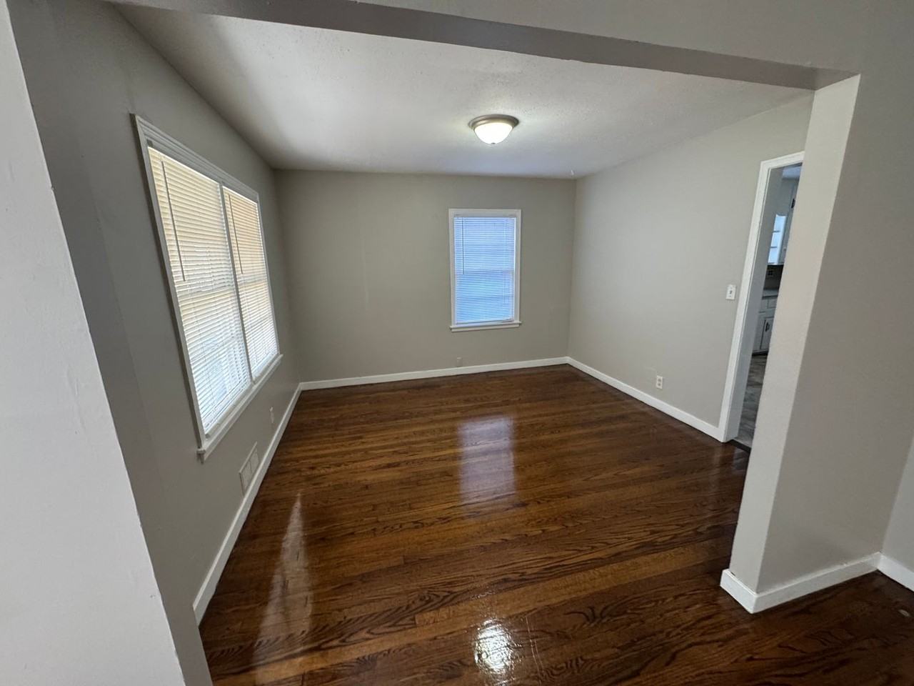 7620 4th Ave S - Photo 3 of 6