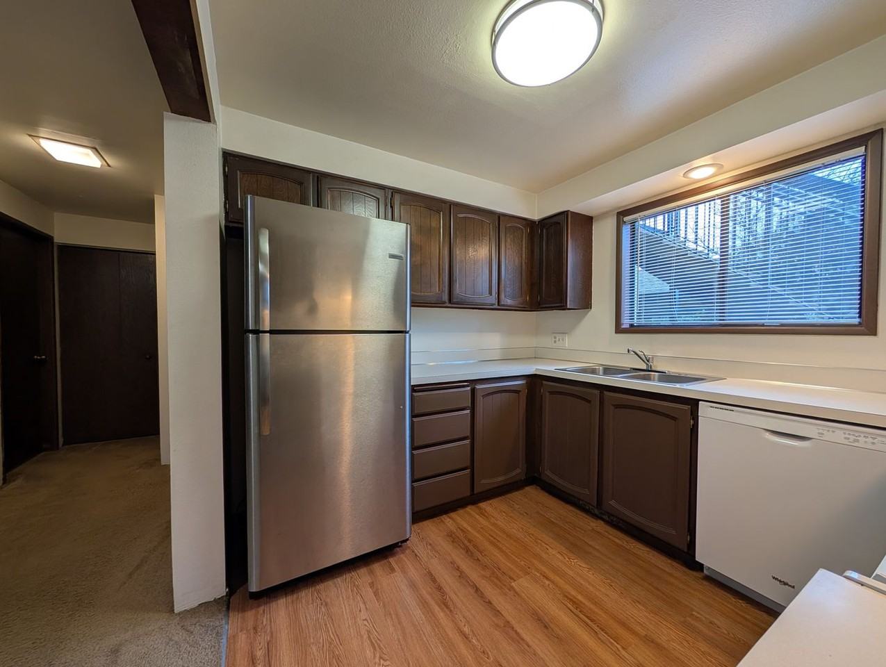 295 Country Club Rd - Photo 6 of 17