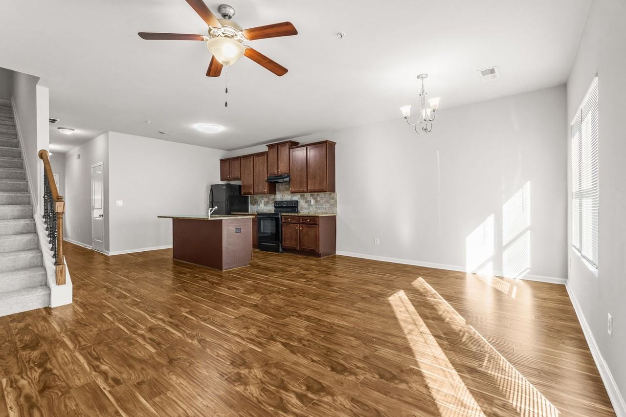 1851 Old Dogwood - Photo 4 of 30