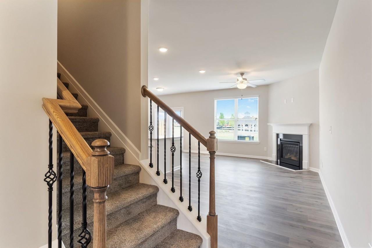 3785 Prospect Point Dr - Photo 3 of 20