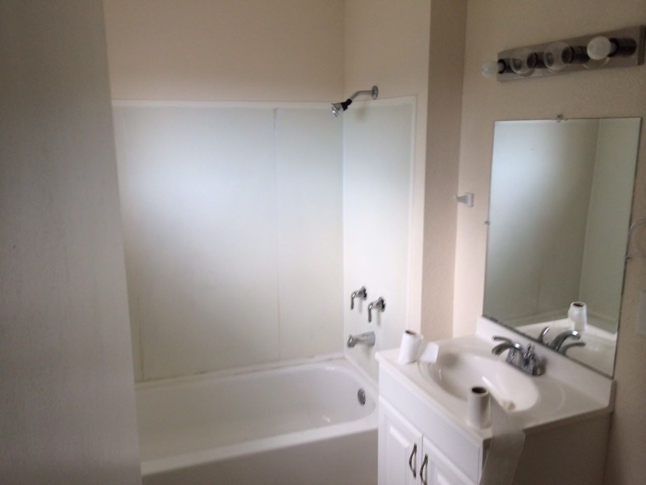 1104 N Willow Ave - Photo 5 of 18