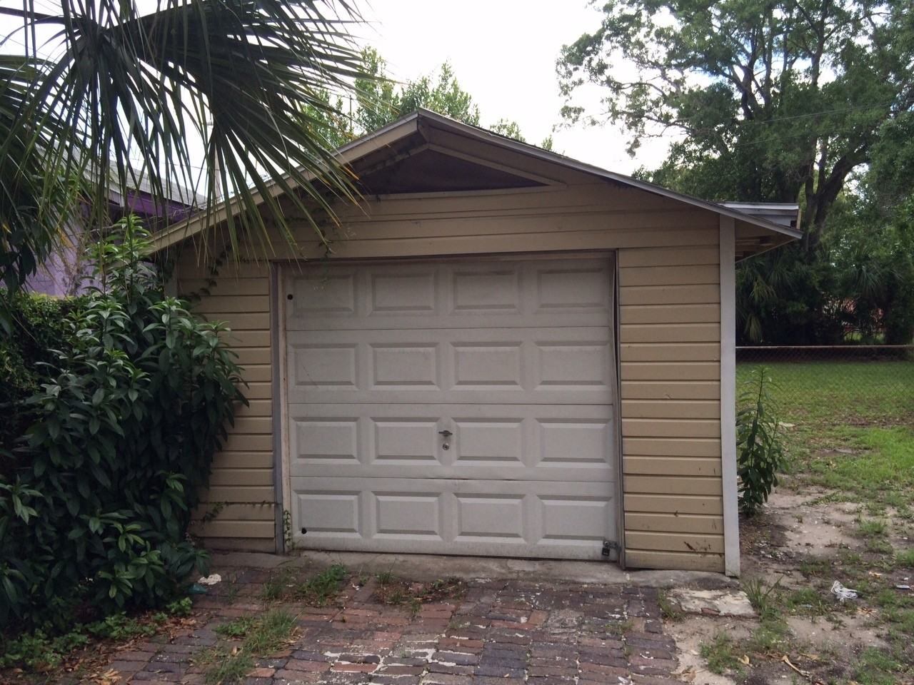 1104 N Willow Ave - Photo 6 of 18