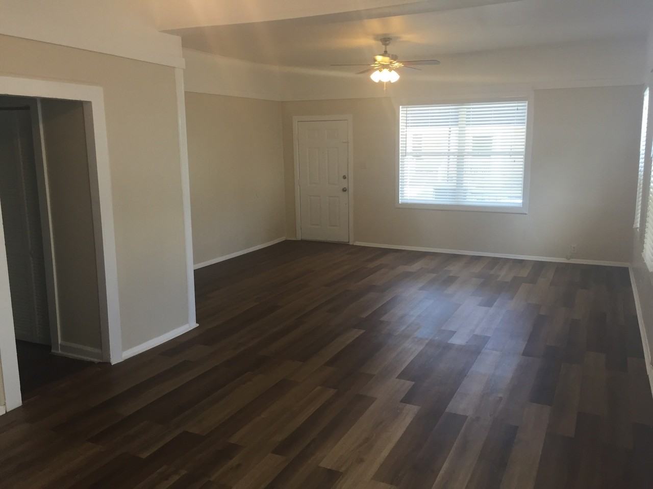 2913 W Beach St - Photo 5 of 15