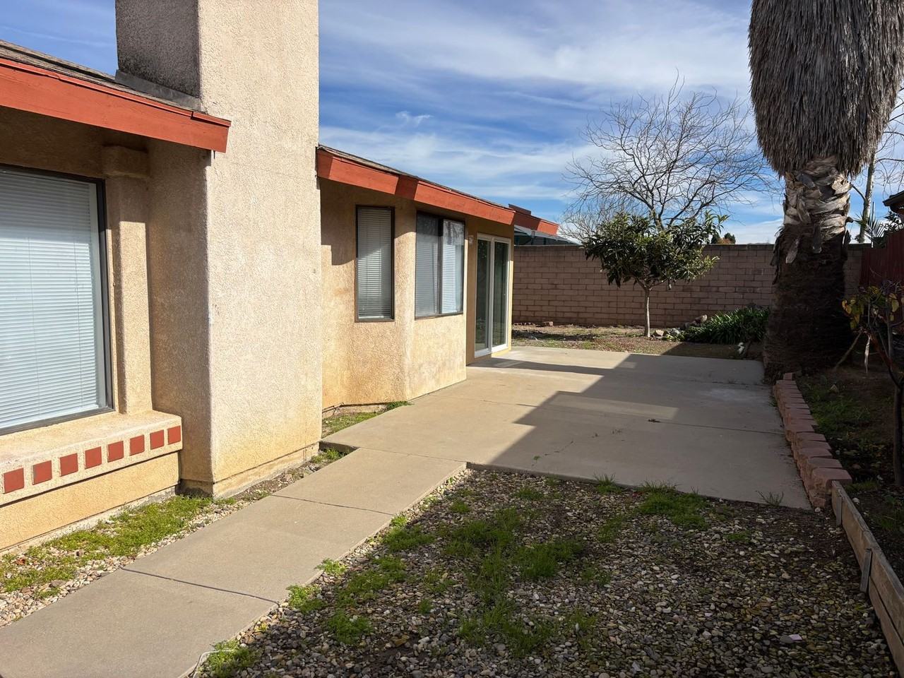 1912 N Western Ave - Photo 2 of 10