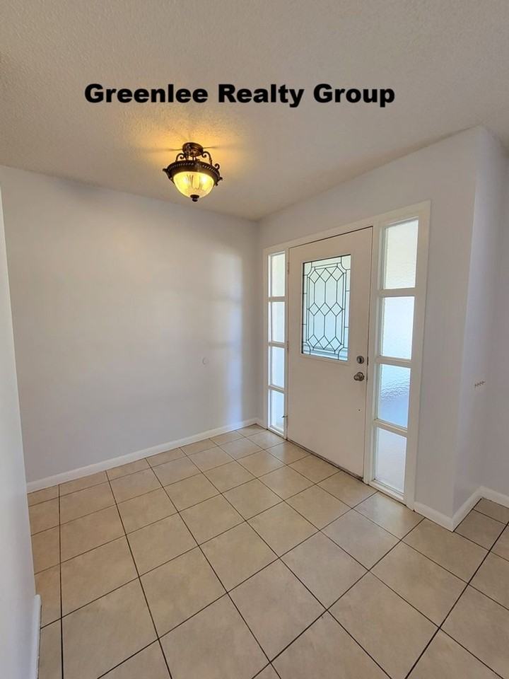 8542 Braxton Dr - Photo 3 of 34