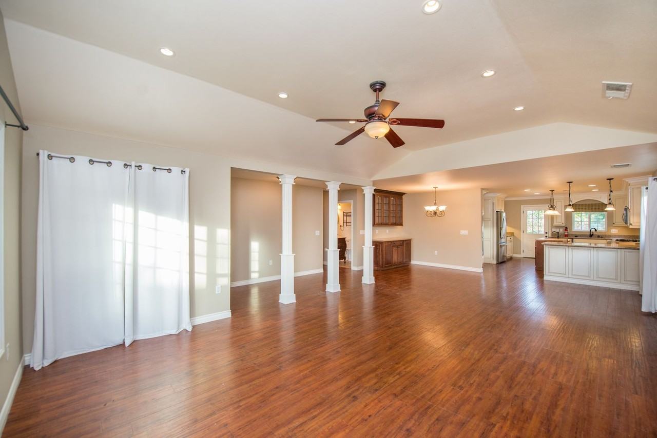 2386 Carlton Pl - Photo 5 of 42