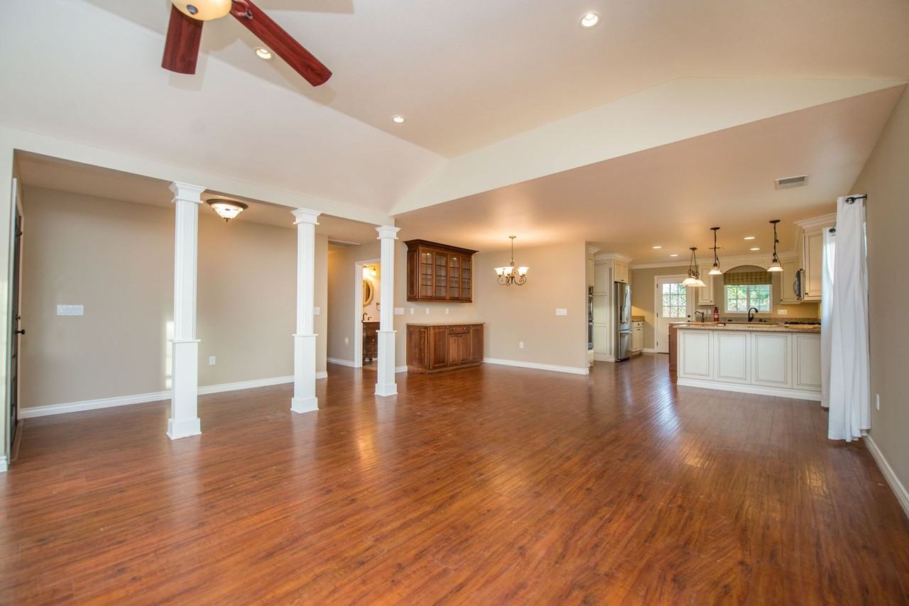 2386 Carlton Pl - Photo 6 of 42