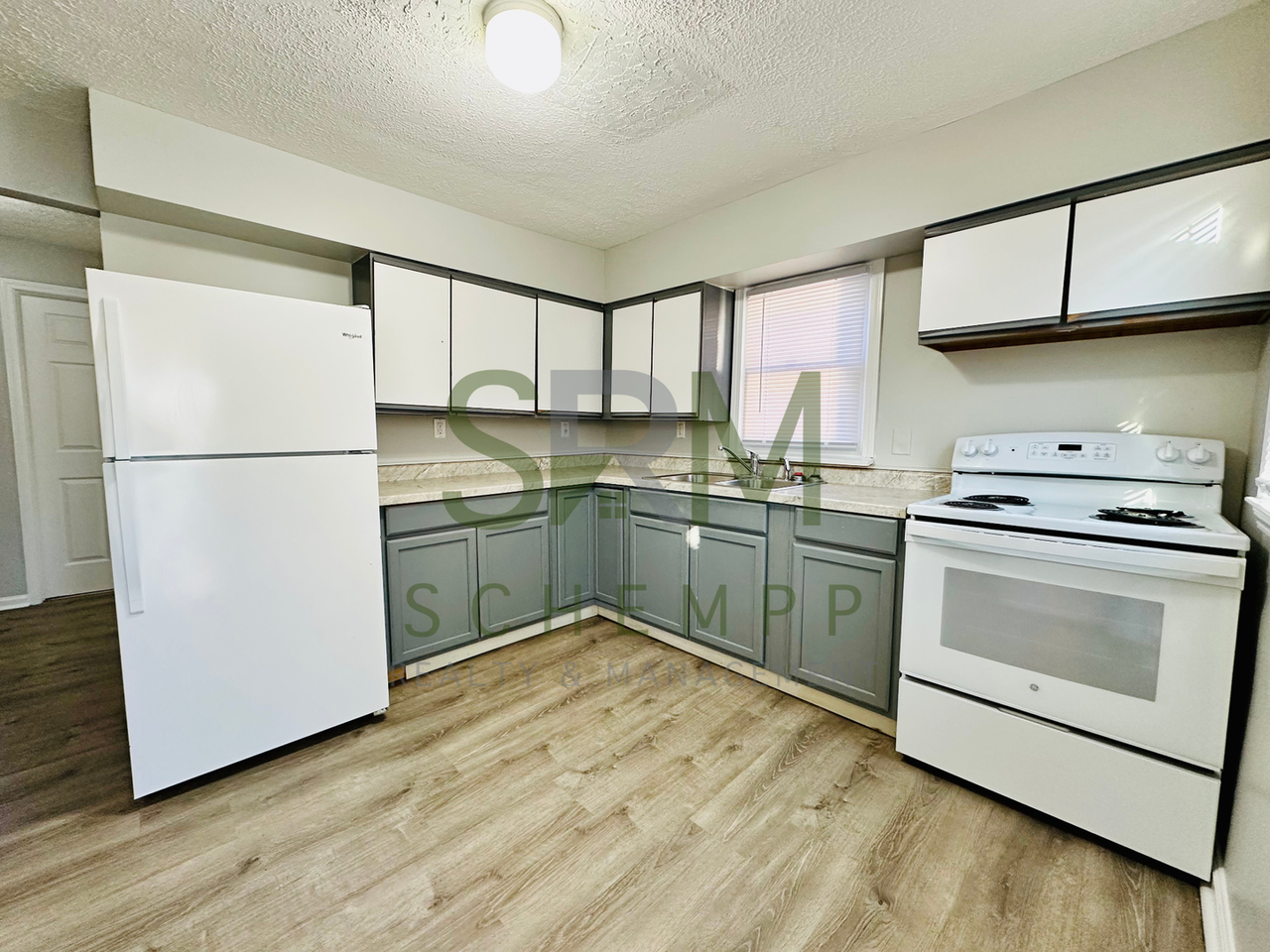 913 Euclid Ave - Photo 6 of 18