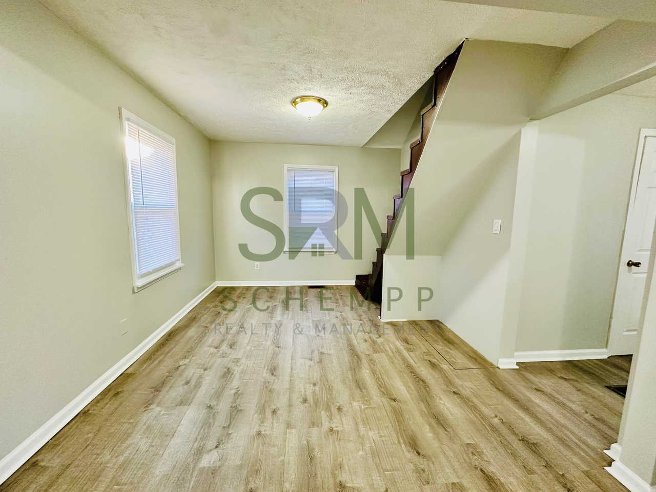 913 Euclid Ave - Photo 7 of 18