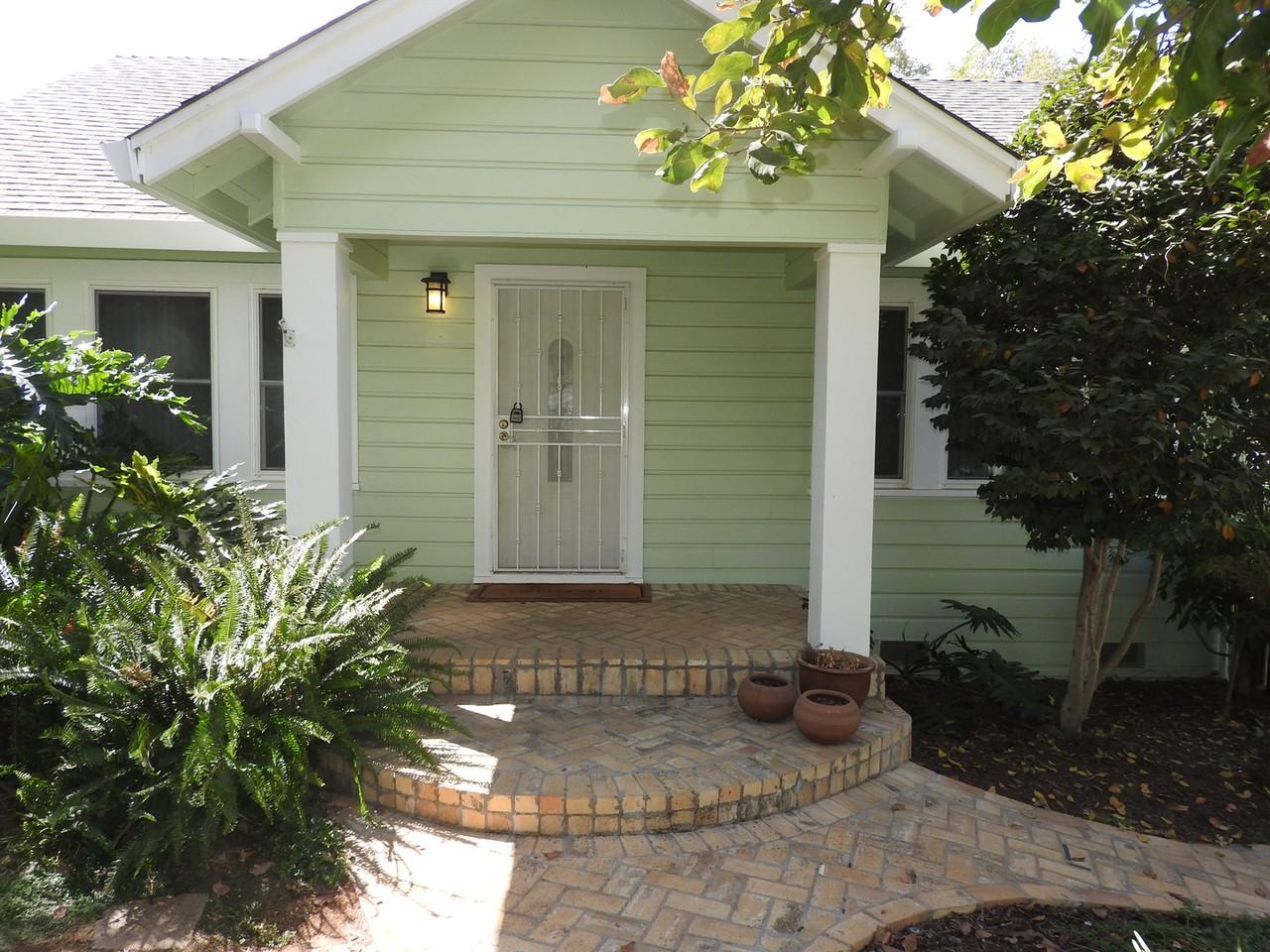 406 Reading St - Photo 2 of 29