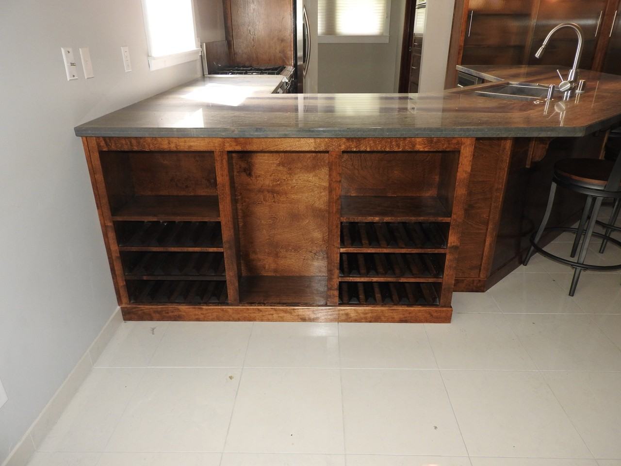 406 Reading St - Photo 5 of 29