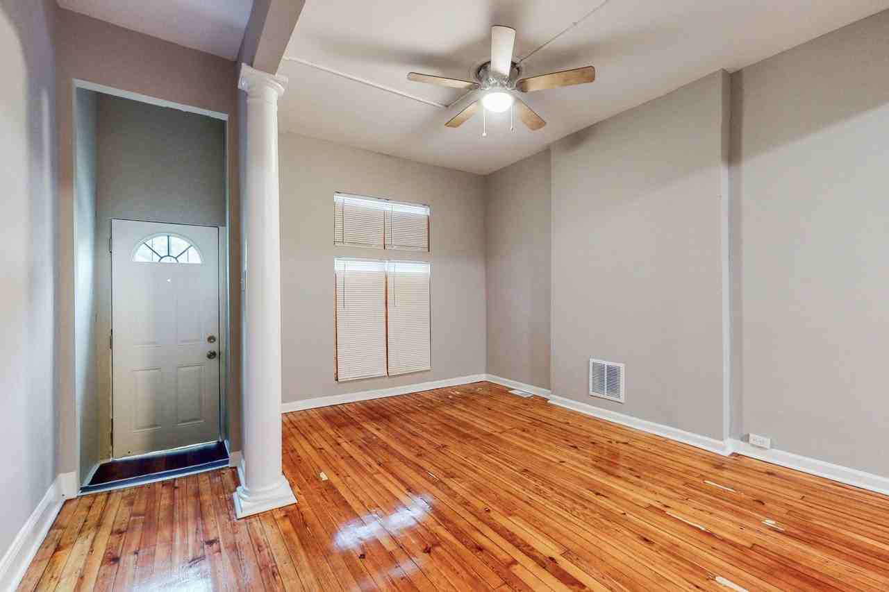 613 N Pulaski St - Photo 6 of 22