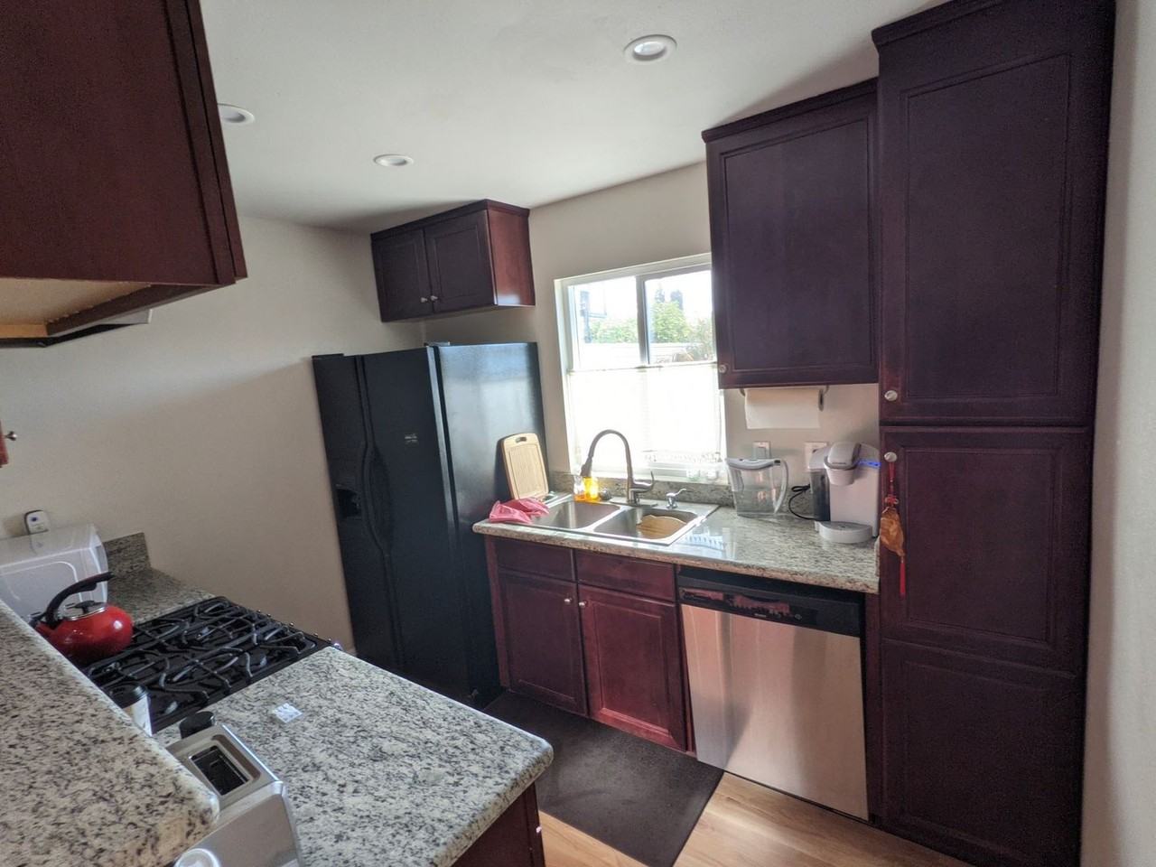 671 S College Ave - Photo 2 of 33