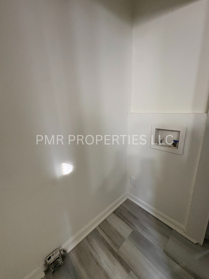 1318 S 17th St - Photo 7 of 8