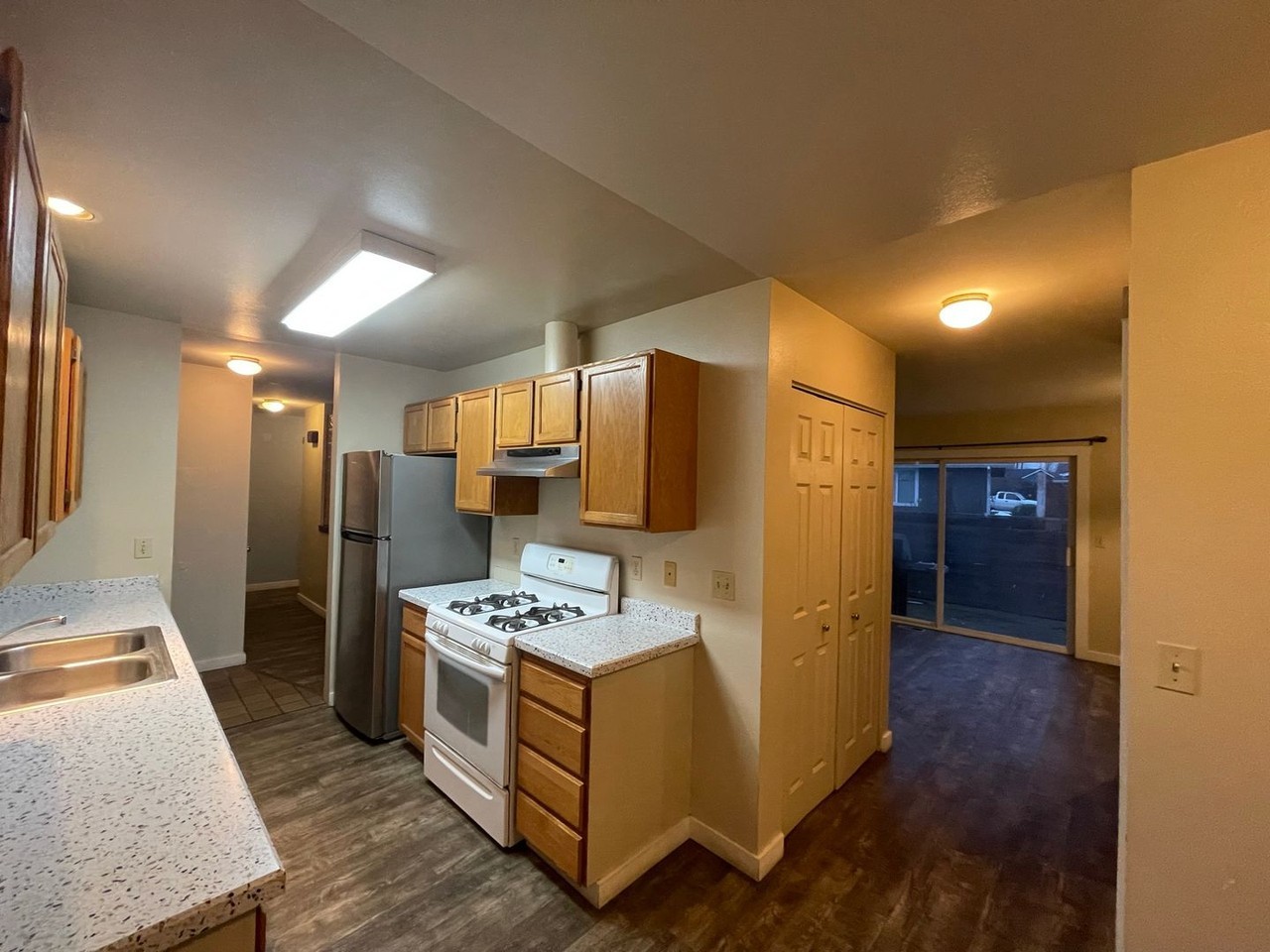 3427 Chevron Dr - Photo 2 of 12