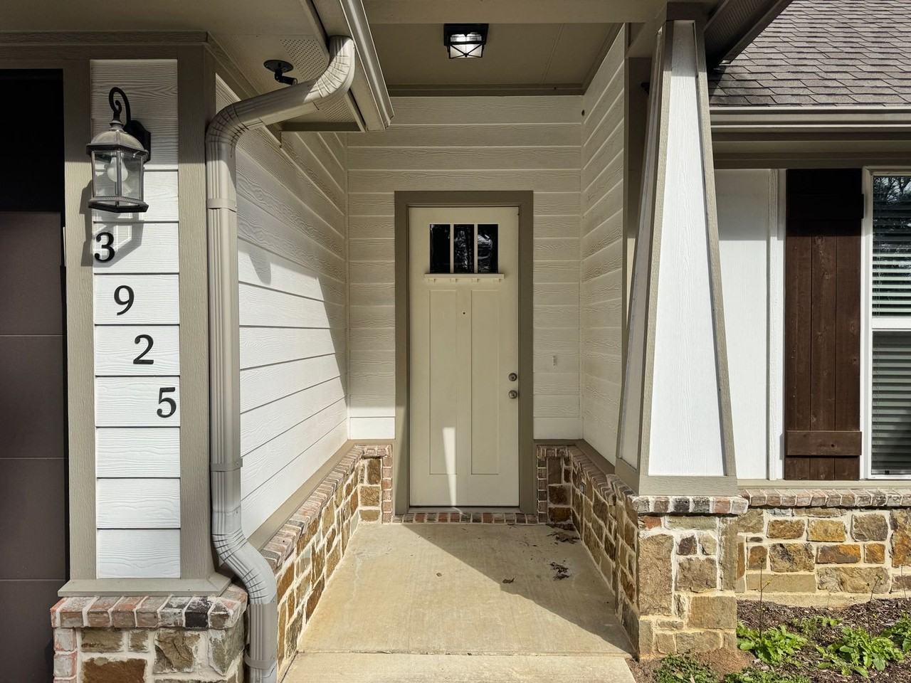 3925 Old Omen Rd - Photo 3 of 32