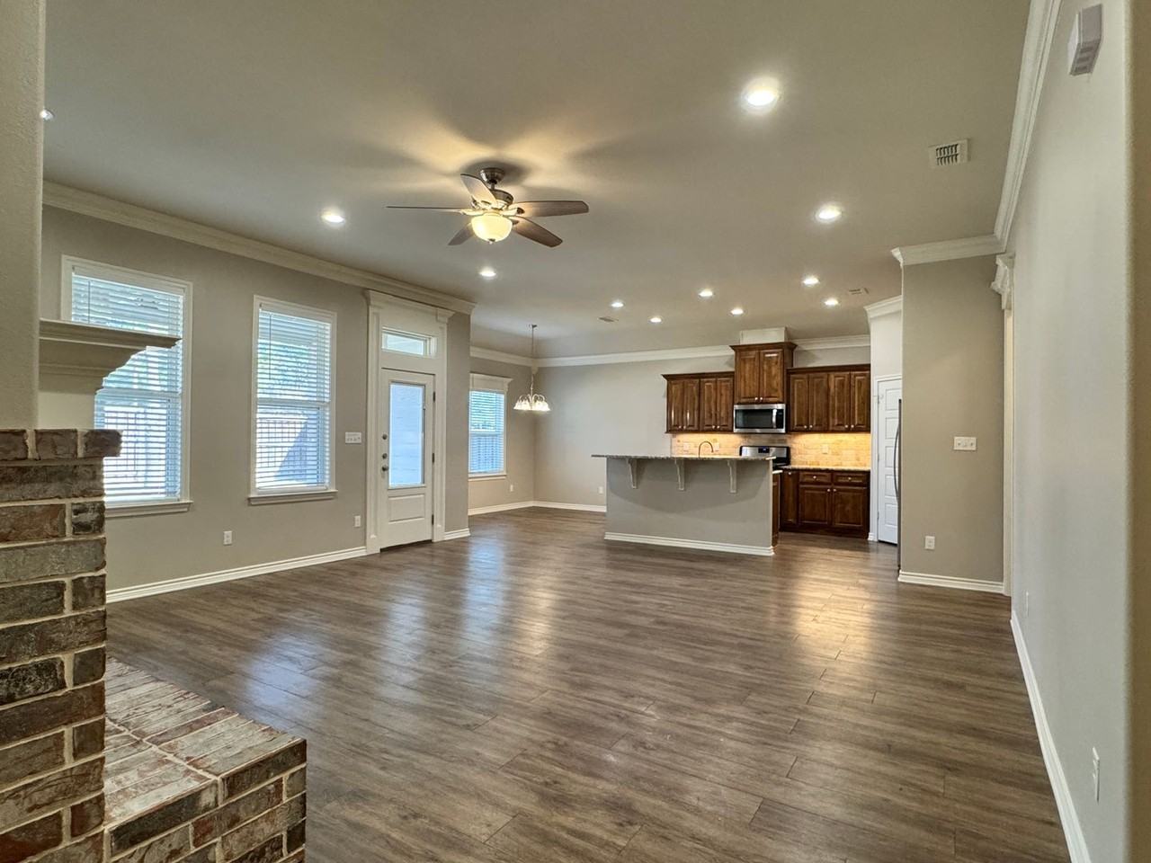 3925 Old Omen Rd - Photo 5 of 32