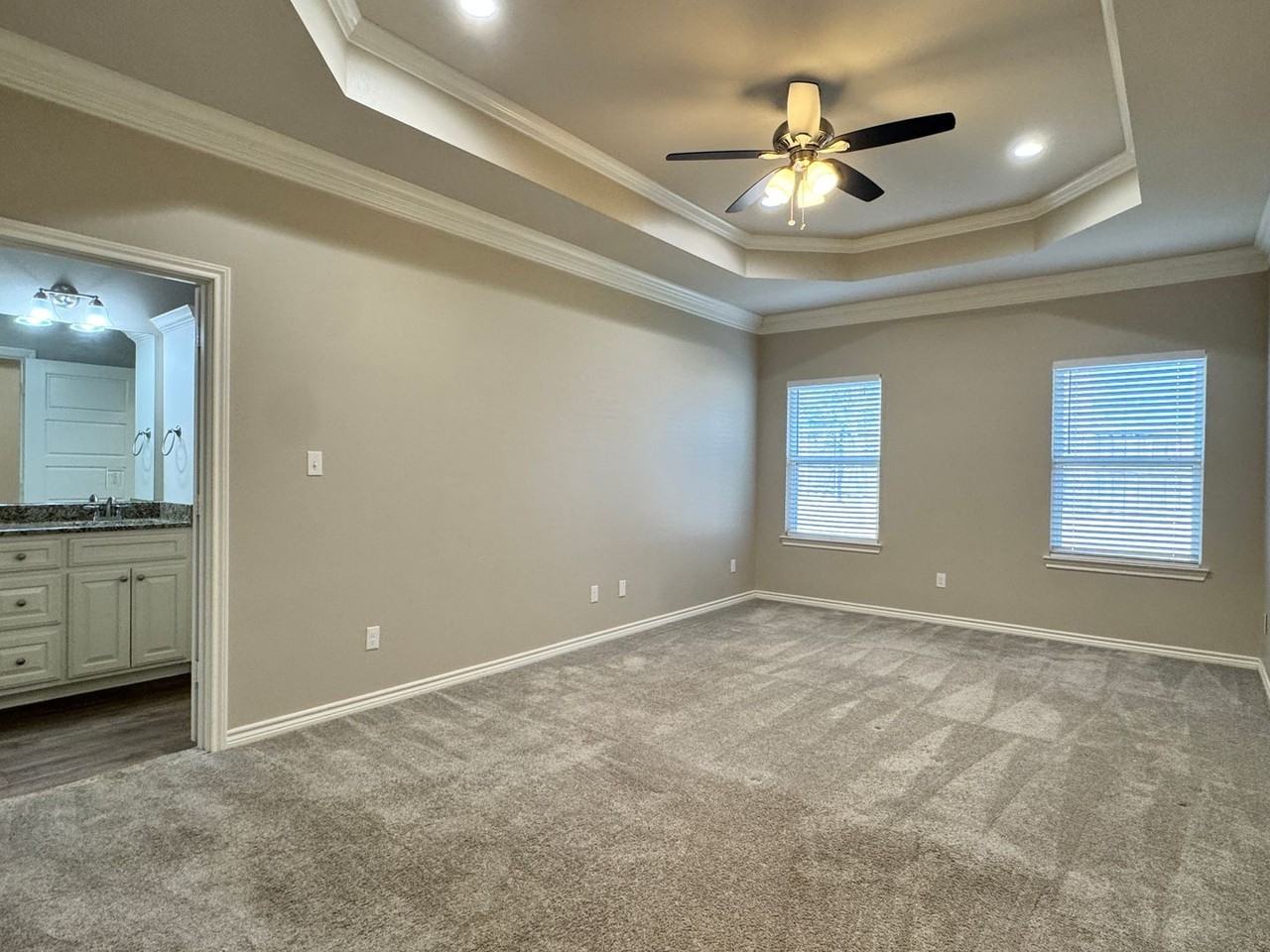 3925 Old Omen Rd - Photo 7 of 32