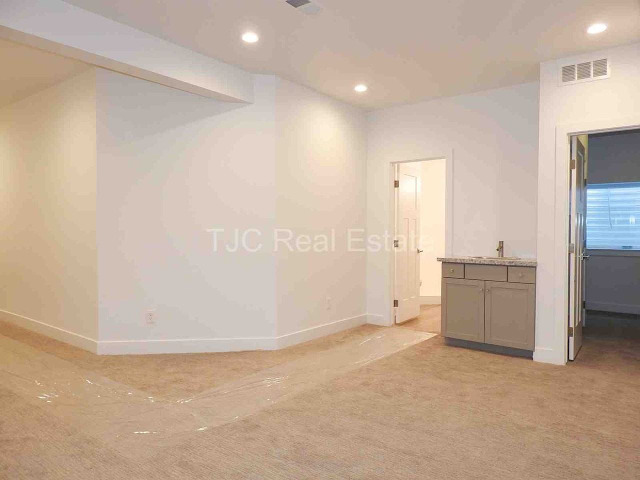 6704 Ralston Rd #A - Photo 3 of 28