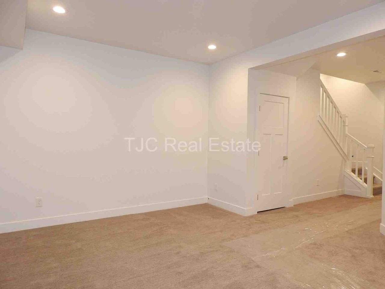 6704 Ralston Rd #A - Photo 4 of 28