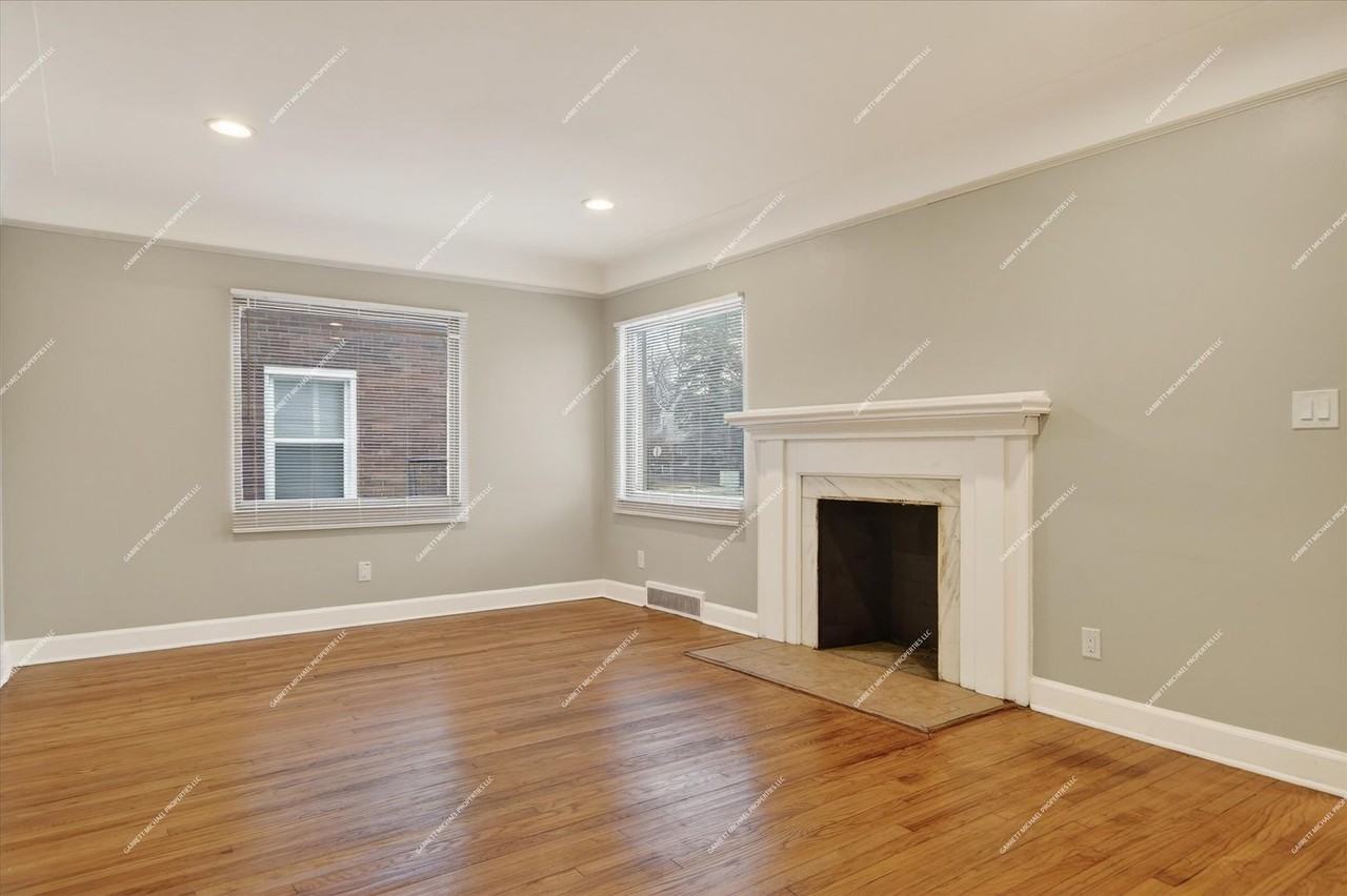 18701 Coyle St - Photo 6 of 25