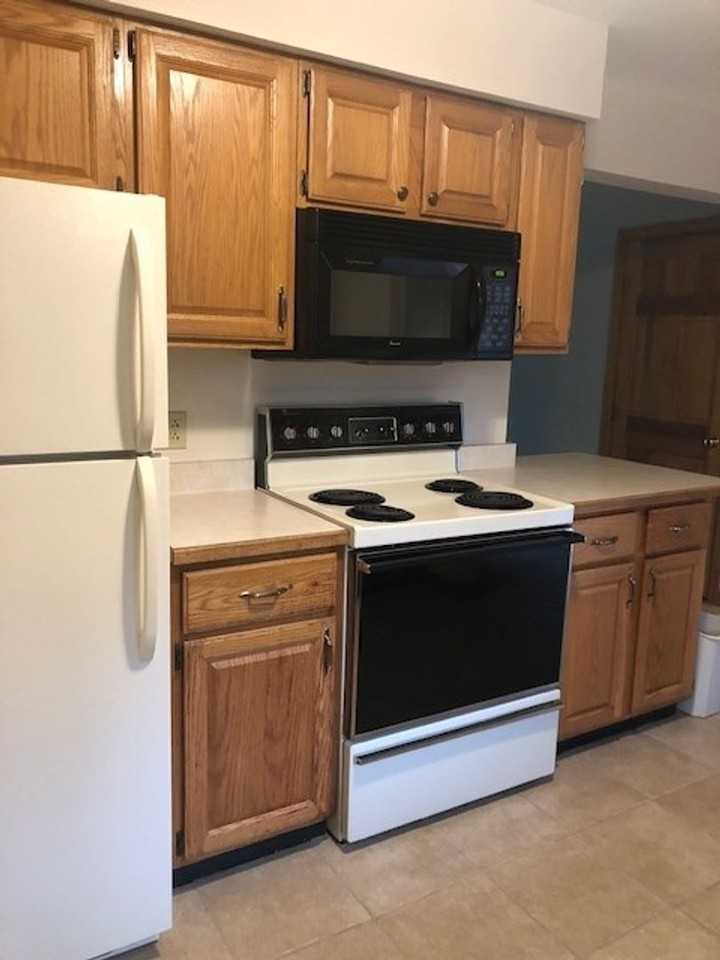 152 Mckeen St #B5 - Photo 2 of 17