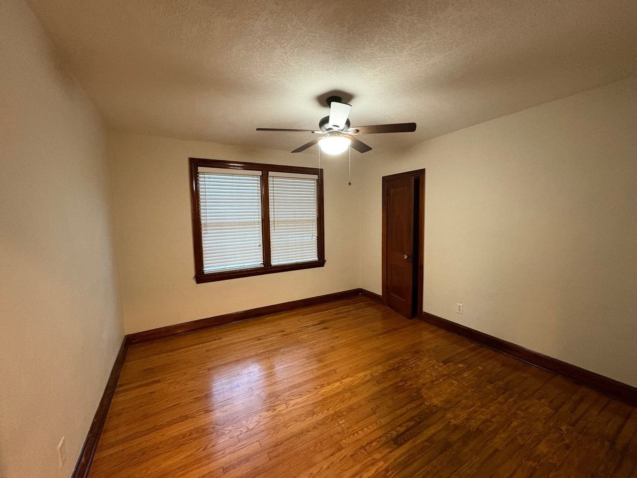 4839 Astral St - Photo 5 of 12