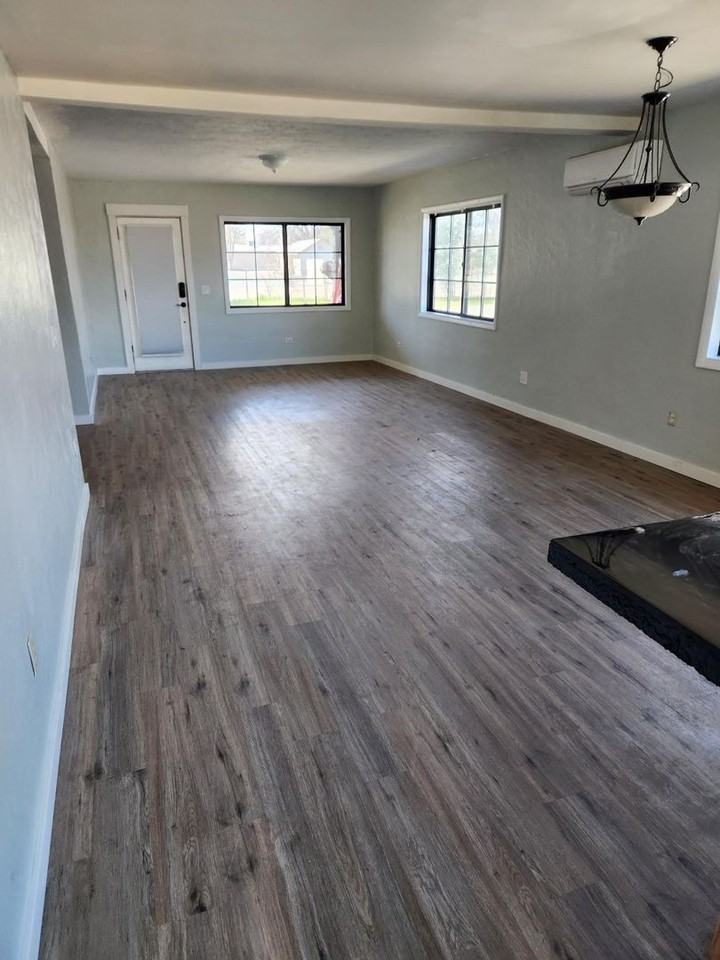 3433 Willow St #1 - Photo 2 of 14