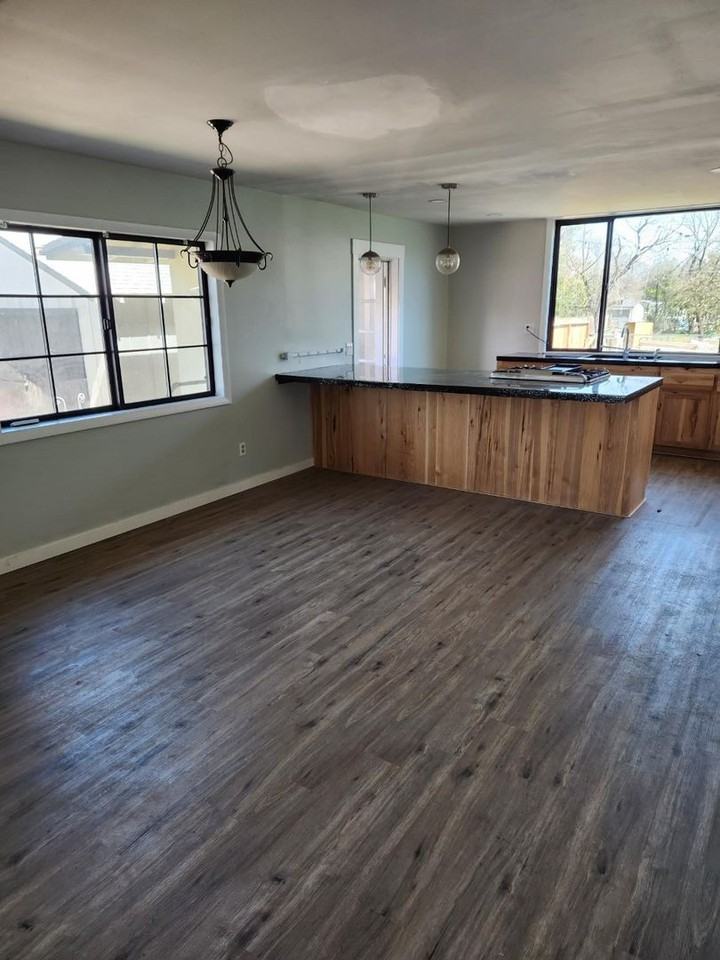 3433 Willow St #1 - Photo 3 of 14