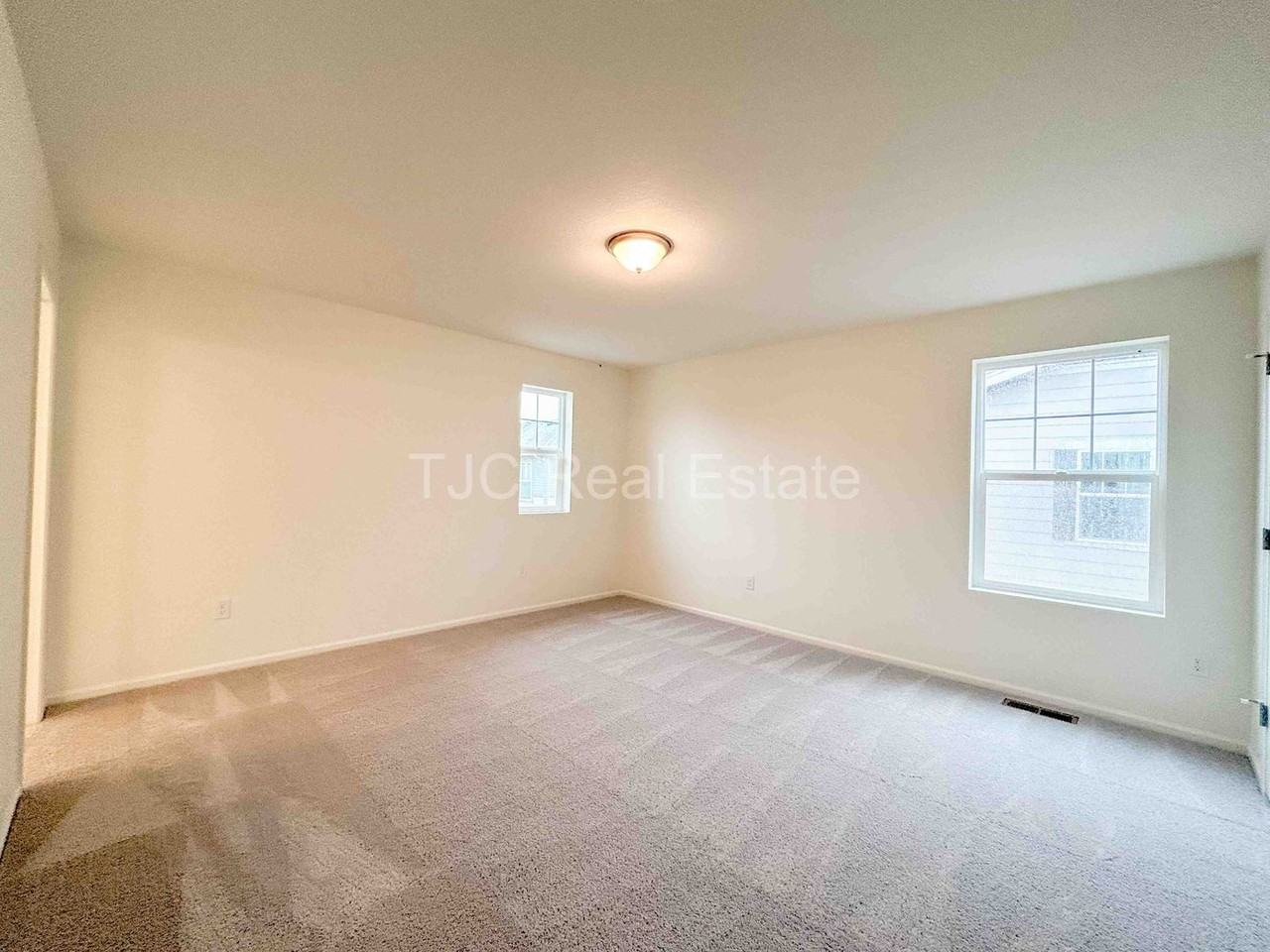 6277 N Nepal Ct - Photo 3 of 15